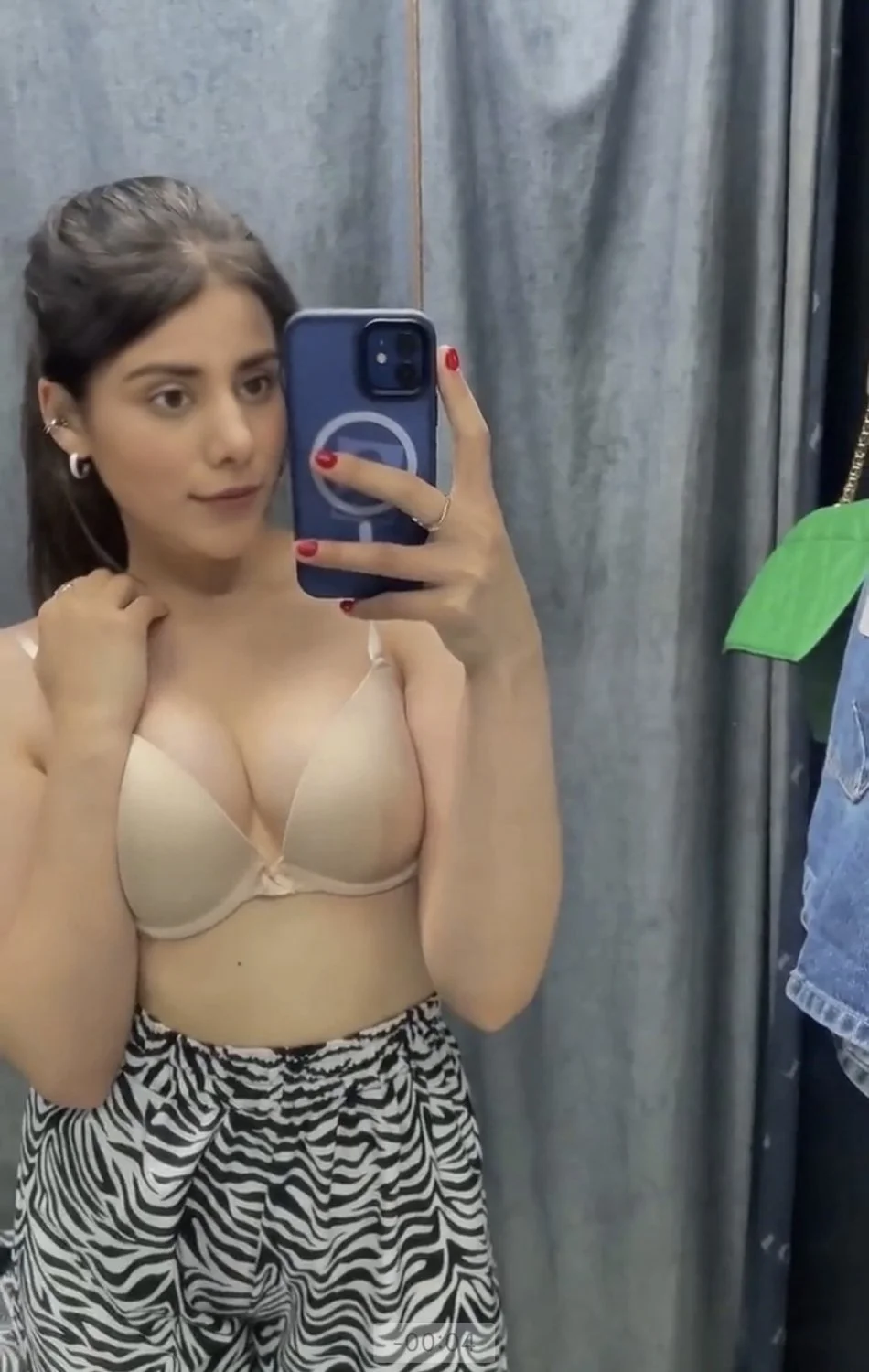 Sexy Pakistani Girl Nude Sexy Pakistani Girl Nude